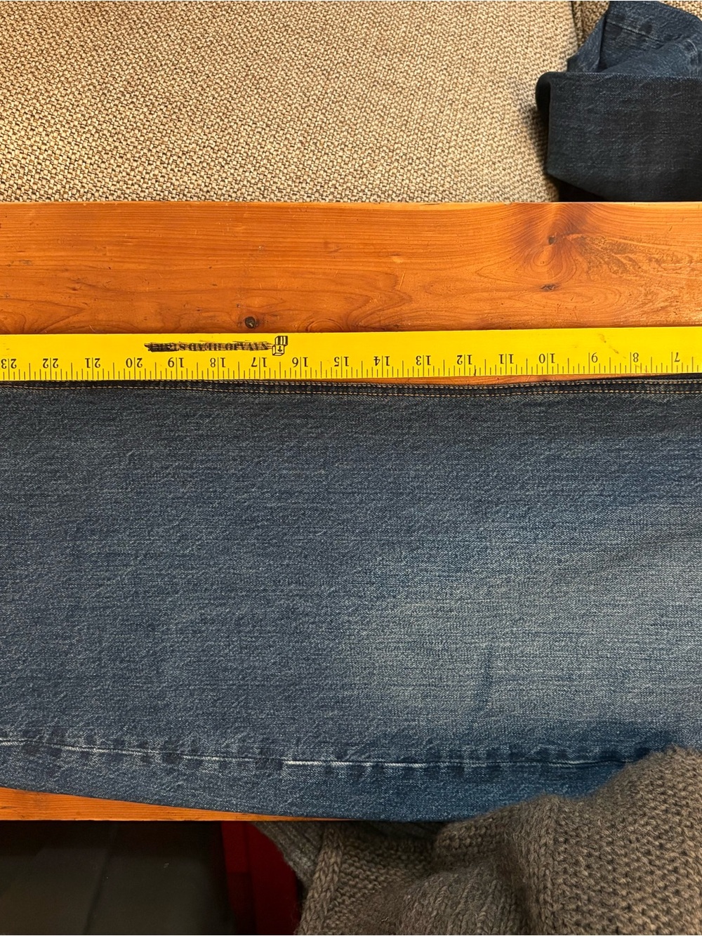 Zara Women’s size 2 NWT Denim Barrel jeans midrise asymmetrical button-fly - Picture 8 of 8